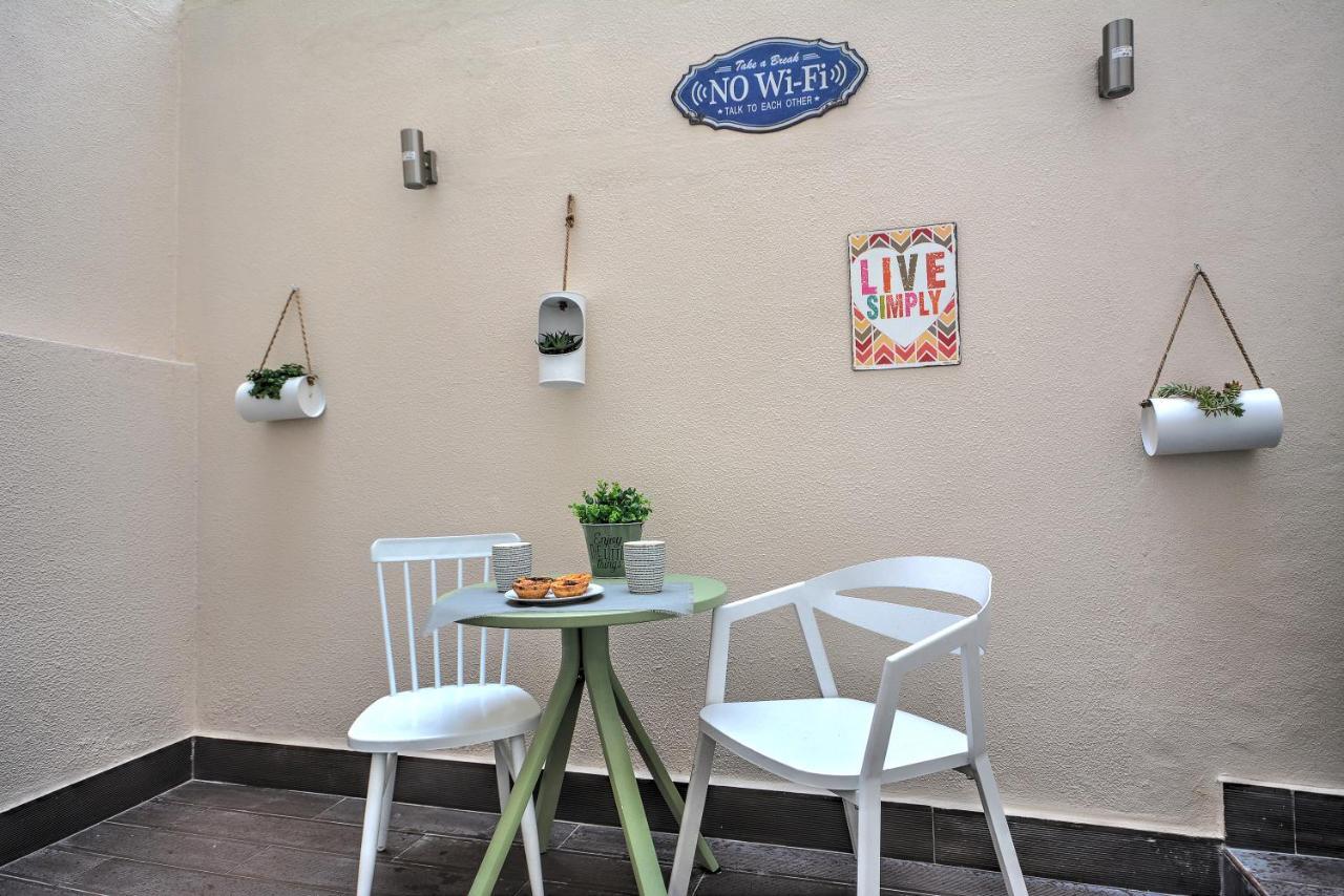 Traditional Apartment With A Terrace, Ac And Fast Internet リスボン エクステリア 写真